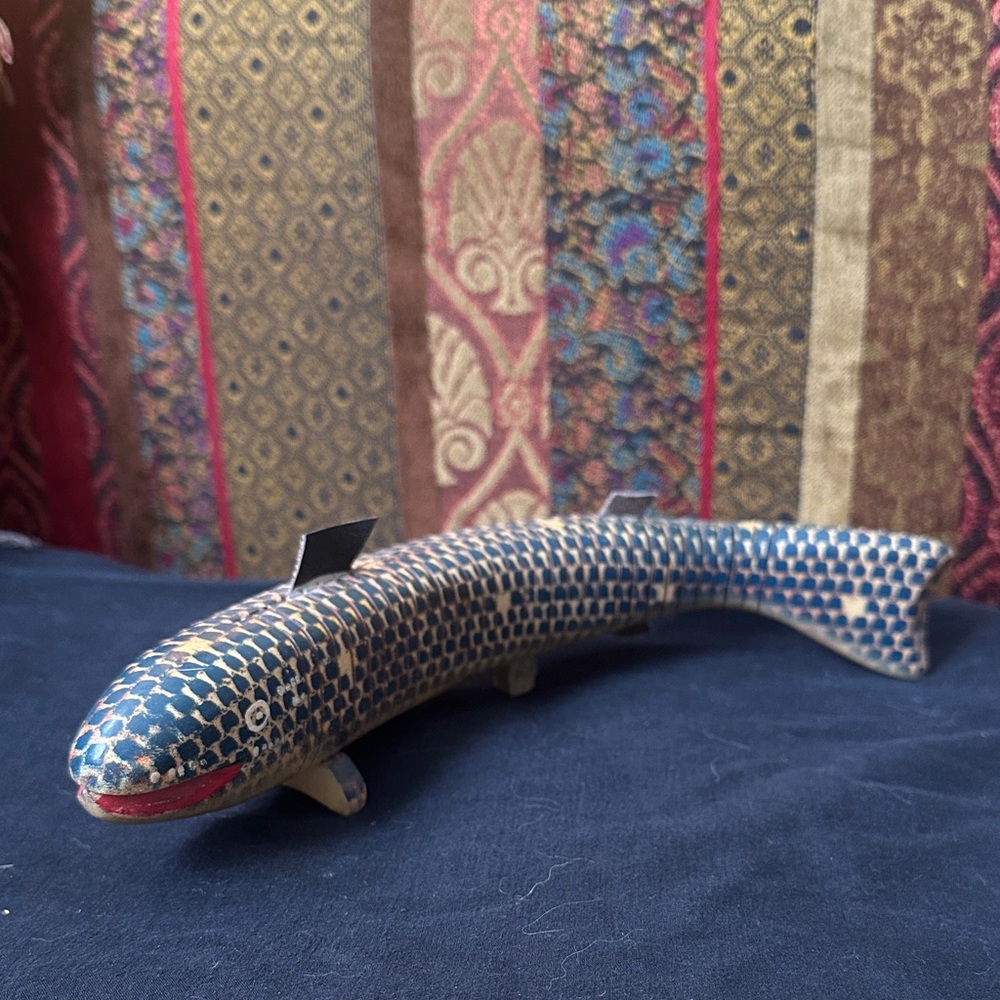 Vintage Wooden articulating fish toy - Picture 2 of 6